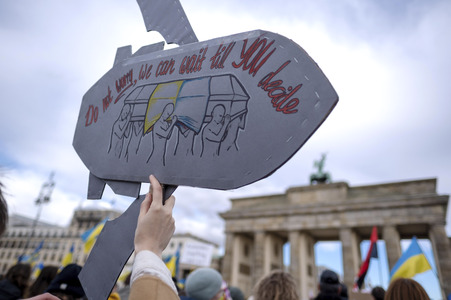 Demonstration zum 2. Jahrestag des Kriegsbeginns in Berlin