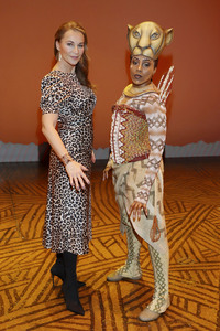 Caroline Beil beim Muscal 'König der Löwen' in Hamburg