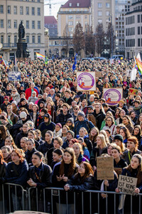 Demonstration gegen Rechts in Dresden