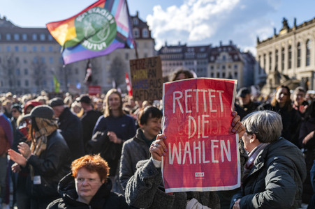 Demonstration gegen Rechts in Dresden