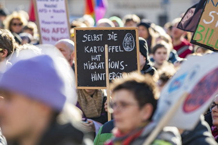 Demonstration gegen Rechts in Dresden