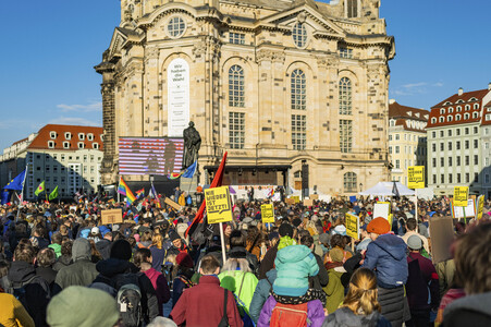 Demonstration gegen Rechts in Dresden