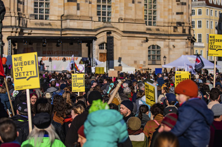 Demonstration gegen Rechts in Dresden