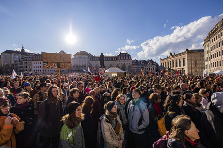 Demonstration gegen Rechts in Dresden