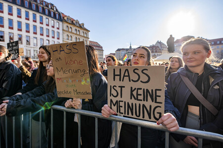 Demonstration gegen Rechts in Dresden