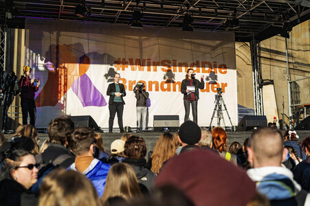 Demonstration gegen Rechts in Dresden