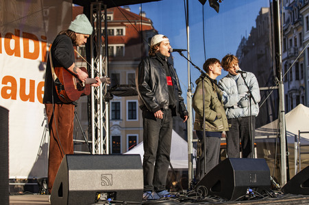 Demonstration gegen Rechts in Dresden