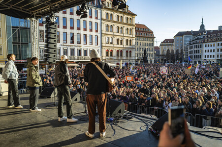 Demonstration gegen Rechts in Dresden