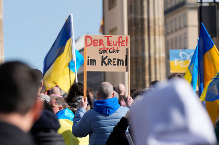 Demonstration zum 2. Jahrestag des Kriegsbeginns in Berlin