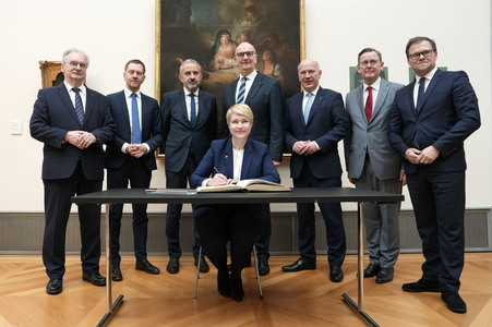 Regionalkonferenz der Regierungschefin und der Regierungschefs der ostdeutschen Länder in Berlin