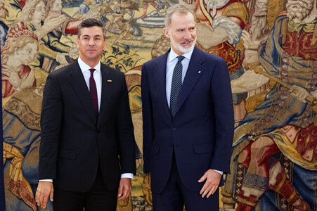 König Felipe empfängt Präsident Peña in Madrid