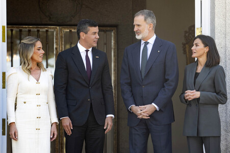 König Felipe empfängt Präsident Peña in Madrid