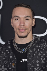 Season 1 Finale Party 'Couple to Throuple' in West Hollywood