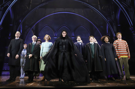 Musicaldebüt von Oliver Masucci in 'Harry Potter und das verwunschene Kind' in Hamburg