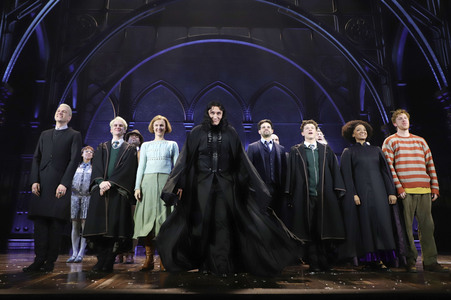 Musicaldebüt von Oliver Masucci in 'Harry Potter und das verwunschene Kind' in Hamburg