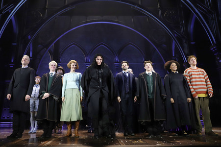 Musicaldebüt von Oliver Masucci in 'Harry Potter und das verwunschene Kind' in Hamburg