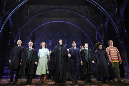 Musicaldebüt von Oliver Masucci in 'Harry Potter und das verwunschene Kind' in Hamburg