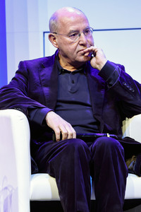 Gregor Gysi und Hans-Dieter Schütt auf der lit.Cologne 2024 in Köln