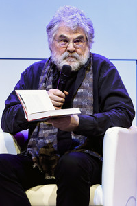 Gregor Gysi und Hans-Dieter Schütt auf der lit.Cologne 2024 in Köln