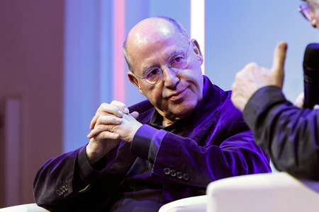 Gregor Gysi und Hans-Dieter Schütt auf der lit.Cologne 2024 in Köln