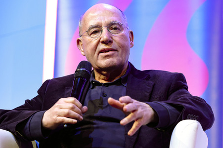 Gregor Gysi und Hans-Dieter Schütt auf der lit.Cologne 2024 in Köln