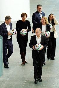 Fototermin '100 Tage bis zur EURO 2024' in Berlin