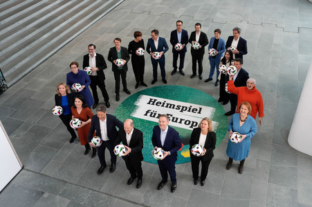 Fototermin '100 Tage bis zur EURO 2024' in Berlin