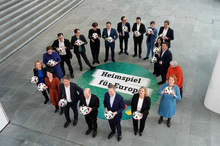 Fototermin '100 Tage bis zur EURO 2024' in Berlin