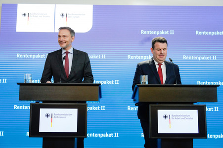 Pressekonferenz zum Rentenpaket II in Berlin