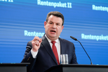 Pressekonferenz zum Rentenpaket II in Berlin