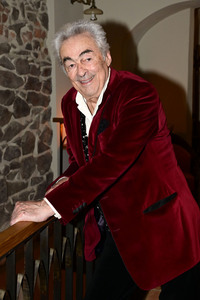 Giso Weißbach beim Frauentagsprogramm 'Über Frauen und andere Köstlichkeiten' in Görlitz