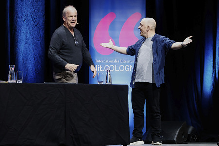 Hubertus Meyer-Burckhardt und Bernhard Hoëcker auf der lit.Cologne 2024 in Köln