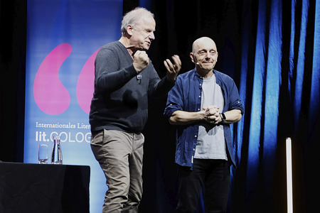 Hubertus Meyer-Burckhardt und Bernhard Hoëcker auf der lit.Cologne 2024 in Köln