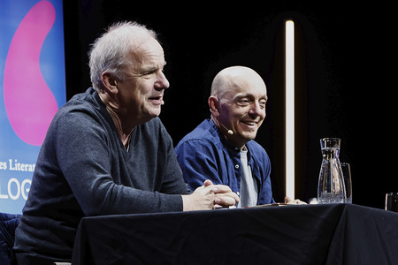 Hubertus Meyer-Burckhardt und Bernhard Hoëcker auf der lit.Cologne 2024 in Köln