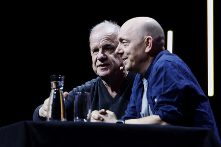 Hubertus Meyer-Burckhardt und Bernhard Hoëcker auf der lit.Cologne 2024 in Köln