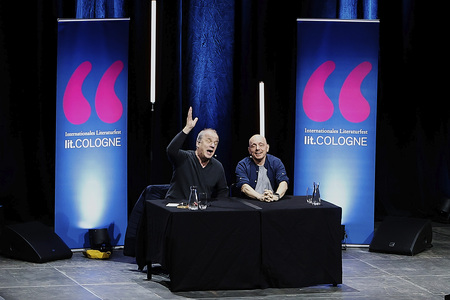 Hubertus Meyer-Burckhardt und Bernhard Hoëcker auf der lit.Cologne 2024 in Köln