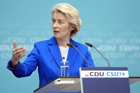 Sitzung der Präsidien der CDU und der CSU zum Europawahlprogramm in Berlin