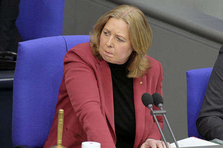 156. Sitzung des Deutschen Bundestages in Berlin