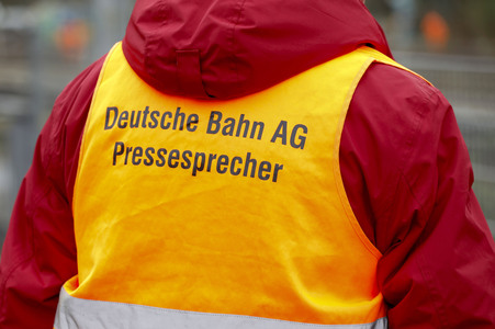 Pressetermin zu den Arbeiten am Elektronischen Stellwerk in Köln