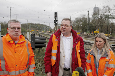 Pressetermin zu den Arbeiten am Elektronischen Stellwerk in Köln