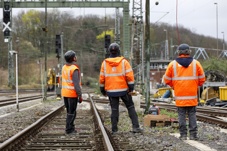 Pressetermin zu den Arbeiten am Elektronischen Stellwerk in Köln