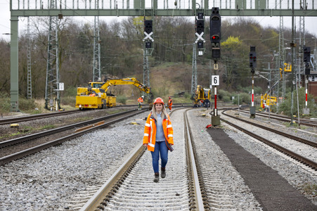 Pressetermin zu den Arbeiten am Elektronischen Stellwerk in Köln