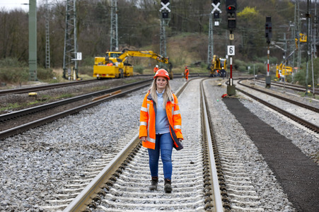 Pressetermin zu den Arbeiten am Elektronischen Stellwerk in Köln