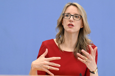 Bundespressekonferenz zur Stellungnahme 'Klimagerechtigkeit' des Deutschen Ethikrats in Berlin