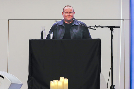 Devid Striesow auf der lit.Cologne 2024 in Köln