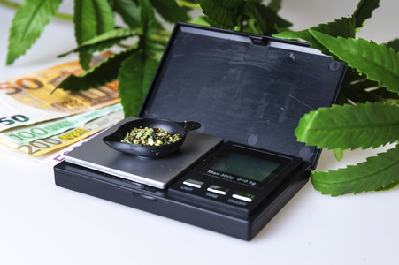 Symbolfoto Cannabis-Legalisierung