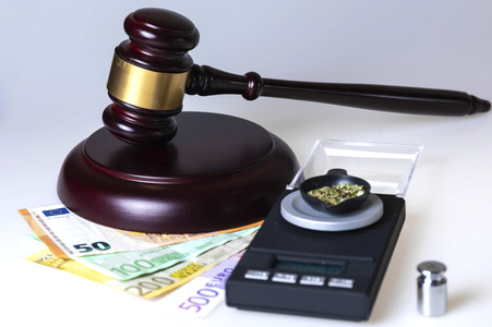 Symbolfoto Cannabis-Legalisierung