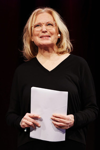 Maren Kroymann und Anne Will  auf der lit.Cologne 2024 in Köln