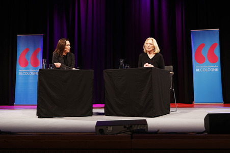 Maren Kroymann und Anne Will  auf der lit.Cologne 2024 in Köln
