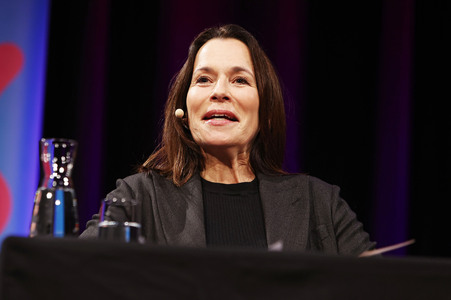 Maren Kroymann und Anne Will  auf der lit.Cologne 2024 in Köln